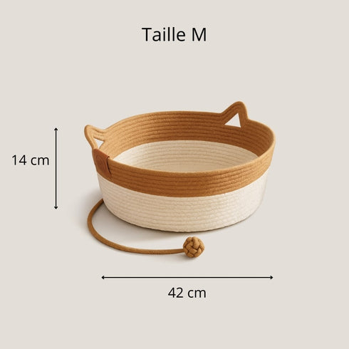 Dimensions taille M de la corbeille en osier pour chat : 42 cm de diamètre et 14 cm de hauteur, bicolore beige et blanc.