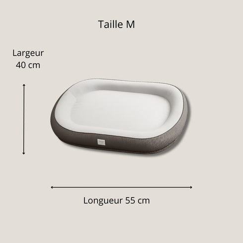 Grand lit pour chat taille M, dimensions 40x55 cm, contour gris et milieu blanc.