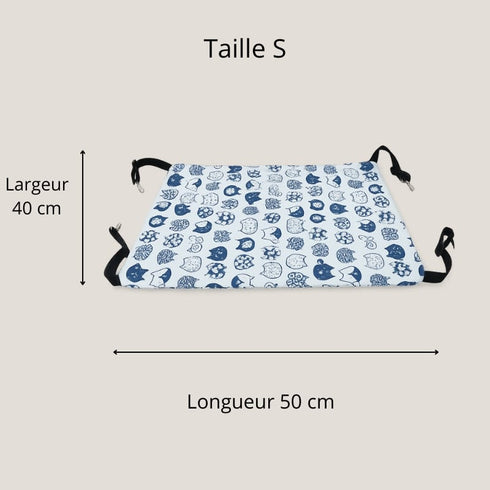 Schéma du hamac suspendu pour chat taille S, en tissu blanc à motifs bleus, indiquant une largeur de 40 cm et une longueur de 50 cm.