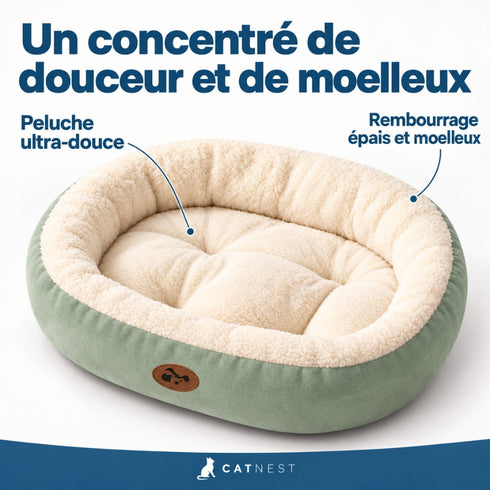 Panier douillet pour chat vert et écru, présenté avec sa peluche ultra-douce et son rembourrage épais et moelleux pour le repos.