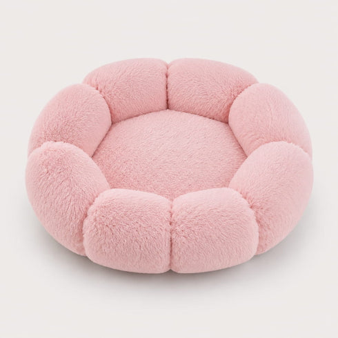 Petit coussin pour chat rose, ultra moelleux et confortable pour offrir un couchage doux et rassurant.